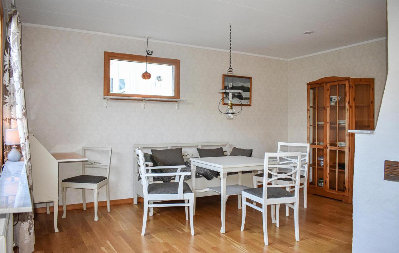 Cozy Home In Karlskrona With Kitchen 外观 照片