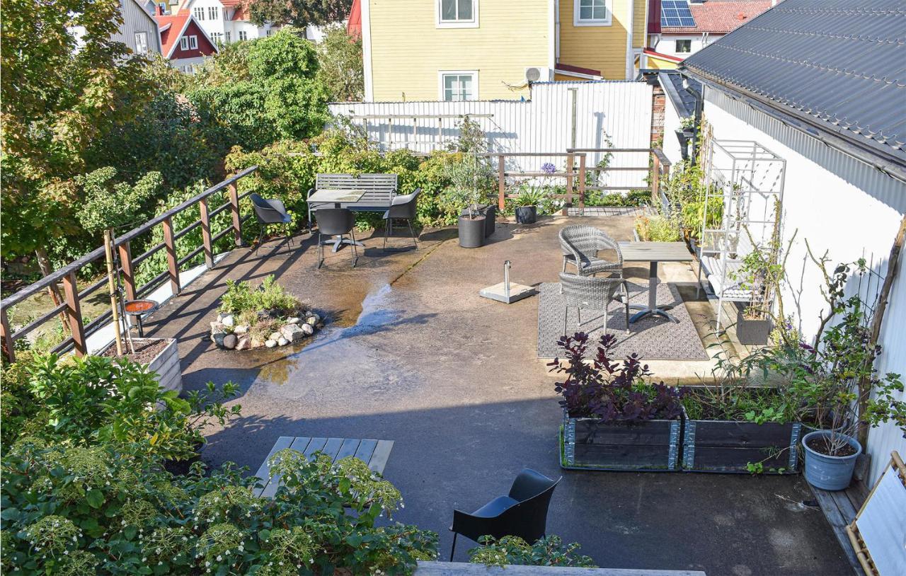 Cozy Home In Karlskrona With Kitchen 外观 照片