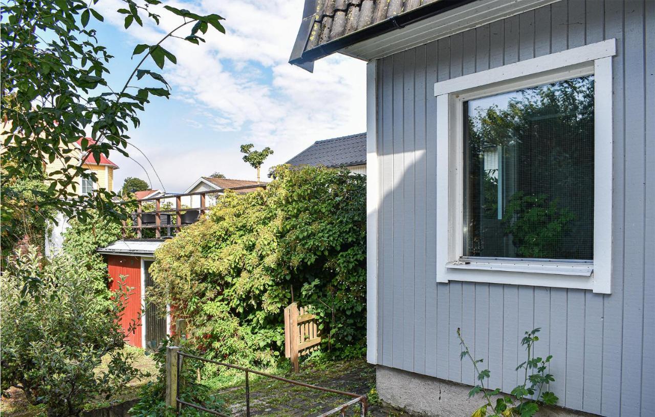 Cozy Home In Karlskrona With Kitchen 外观 照片