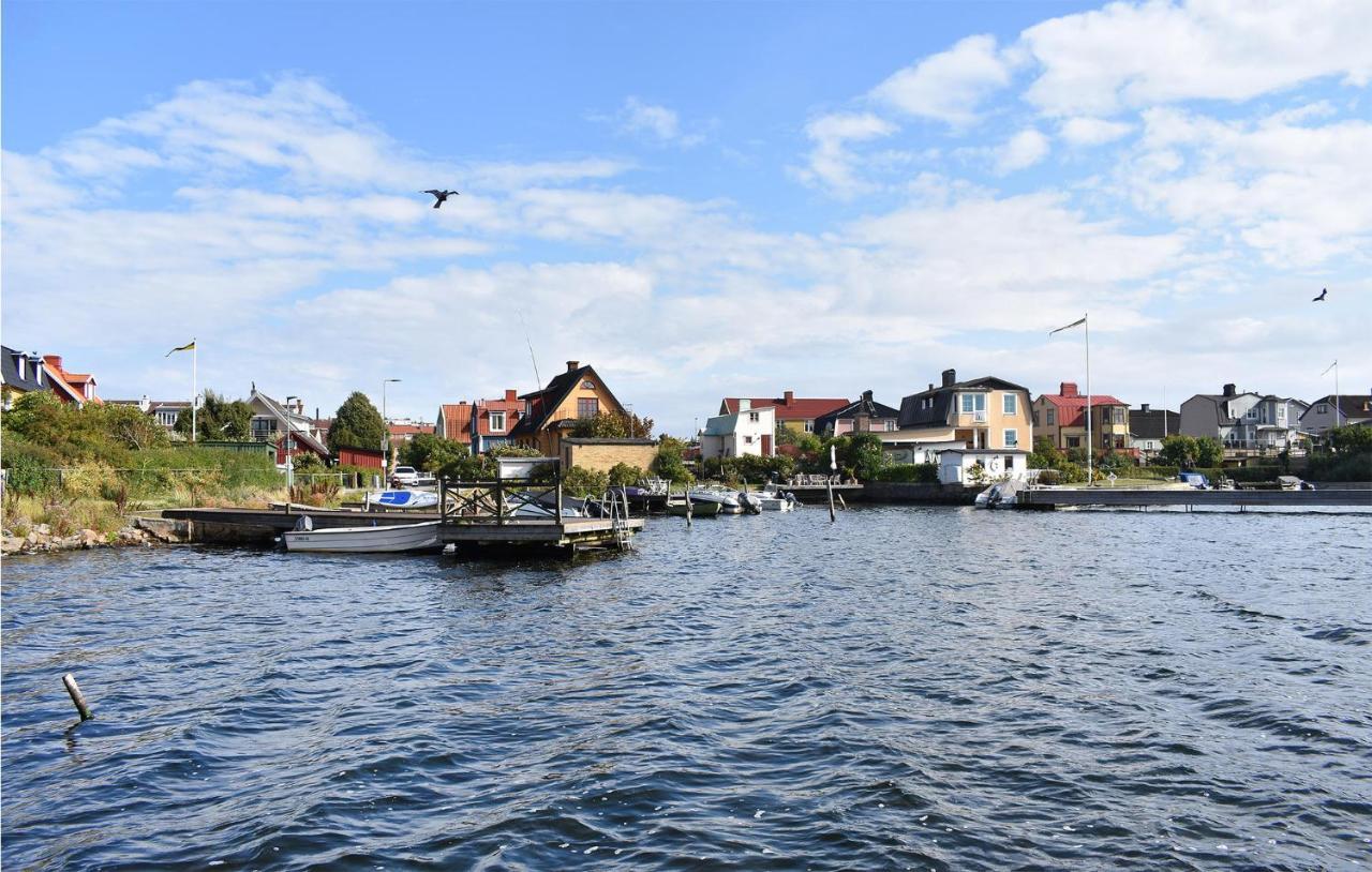 Cozy Home In Karlskrona With Kitchen 外观 照片