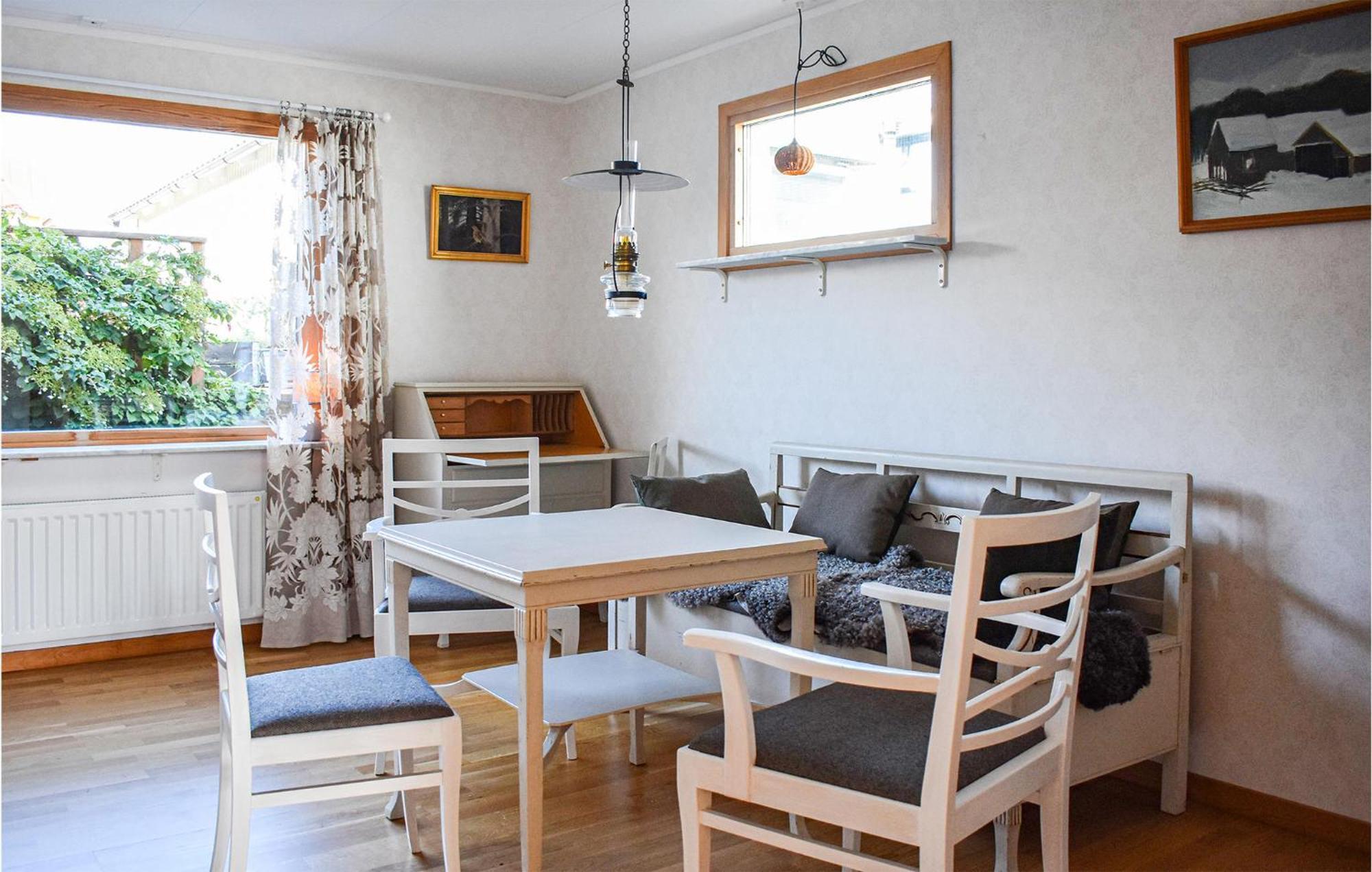 Cozy Home In Karlskrona With Kitchen 外观 照片